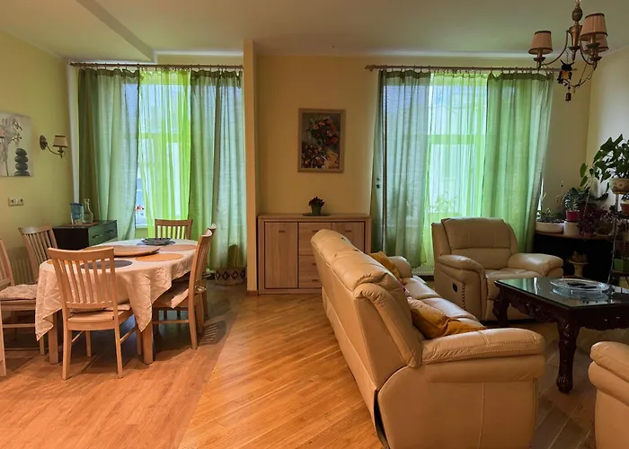 Cozy Ernesta 90m In The Centre - Three With Balcony * Рига