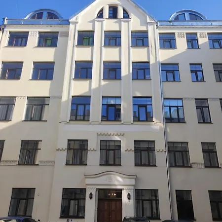 Cozy Ernesta 90m In The Centre - Three With Balcony * Рига