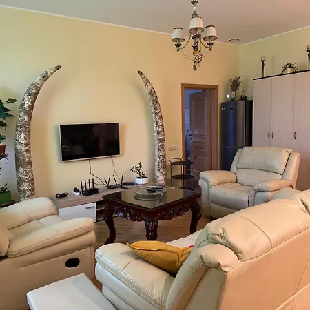 Cozy Ernesta 90m In The Centre - Three With Balcony Рига