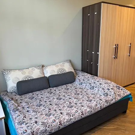 Appartement Ernesta Grand With Balcony 90m, Large Living With Kitchen, 2 Bedrooms *