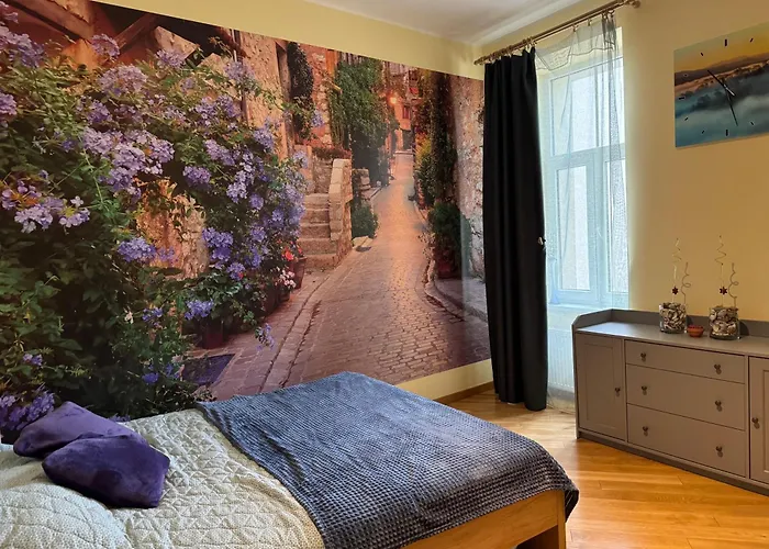 Cozy Ernesta 90m In The Centre - Three With Balcony Riga