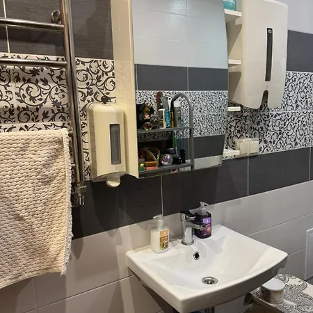 Lejlighed Ernesta Grand With Balcony 90m, Large Living With Kitchen, 2 Bedrooms *