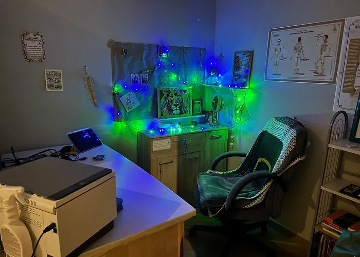 Cozy Ernesta 90m In The Centre - Three With Balcony Apartment